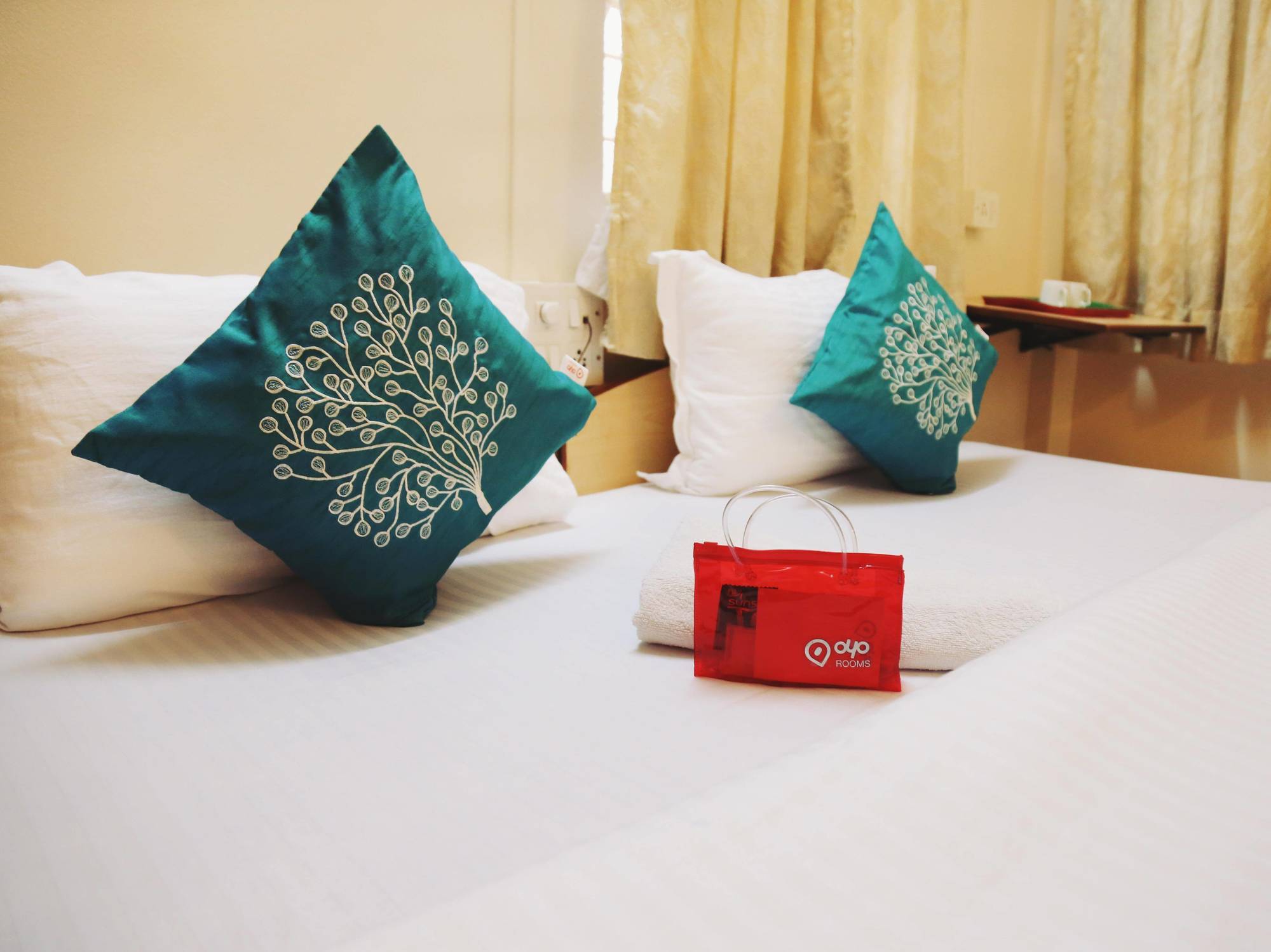 Oyo 946 Royce Studio Apartments Pune Exterior photo